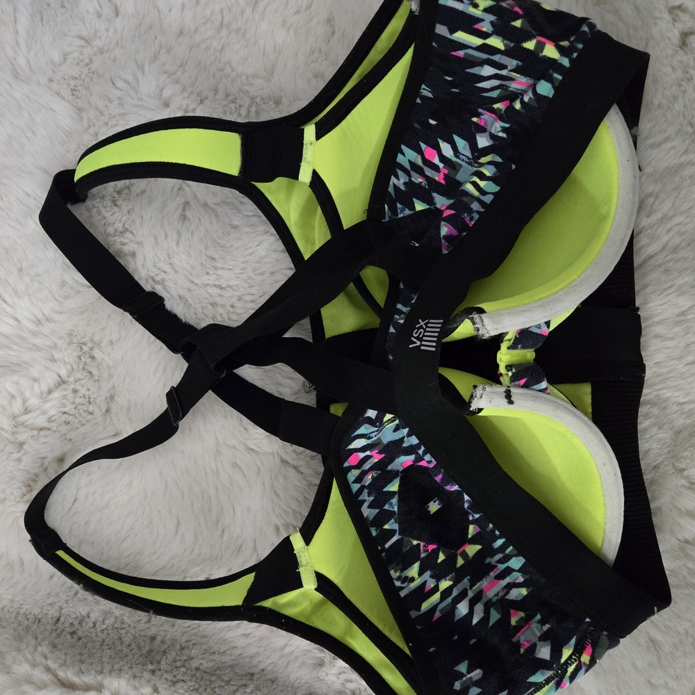 Colorful Patterned Sports Bra - Picture 2 of 3